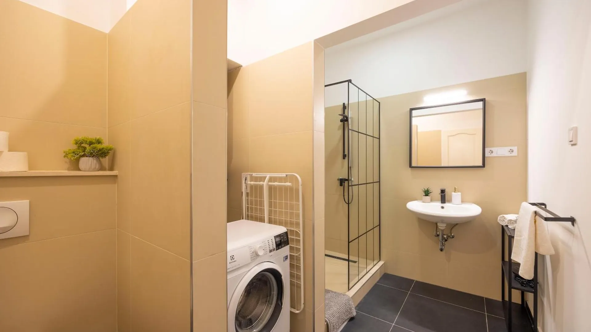 Exclusive Central Grand Residence In The Heart Of Budapest 0*,